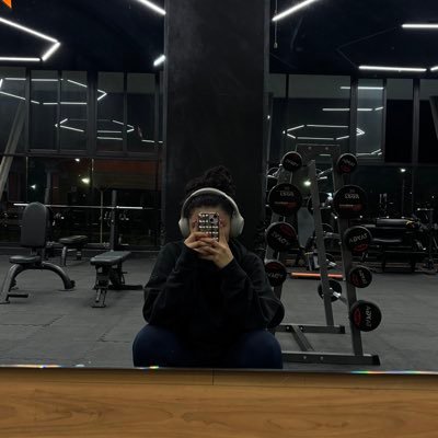 jimeemata's profile picture. piscis en crisis