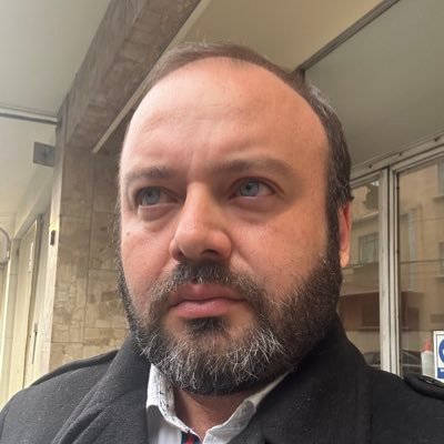 RicSa8404's profile picture. Una persona que piensa es sexy, y hacerlo es gratis aparte 😉MBA con orientación en Finanzas