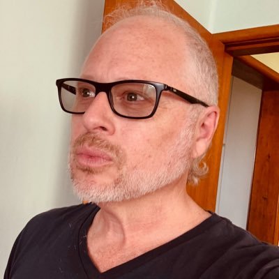 hirollinroy's profile picture. Entrepreneur since before it was fashionable