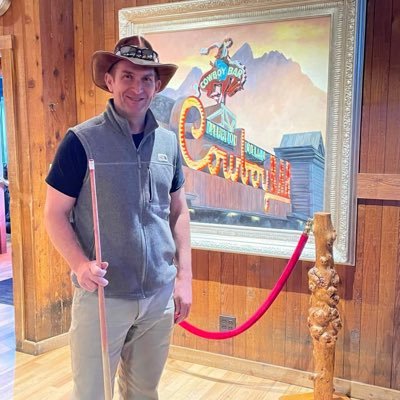 DennisDavi17754's profile picture. 