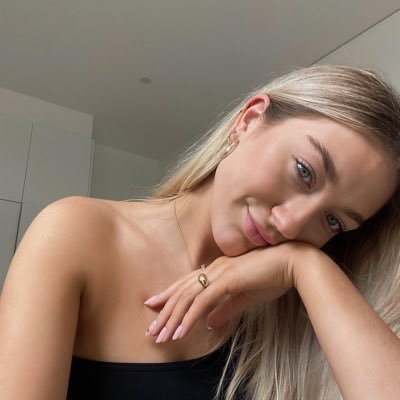 angelyoungsonl's profile picture. 