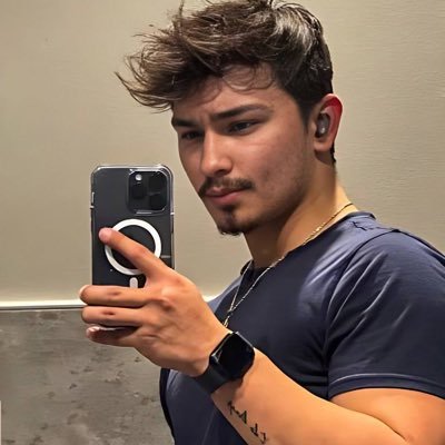 Spanish fag addicted to porn, feet, poppers. DM open! Pic is not mine!