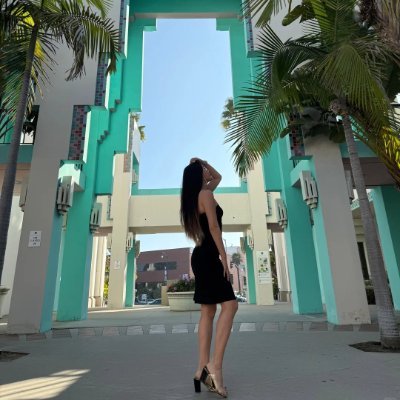 The world is so big and life is so short, so live it as much as you want✊🫰I am Like to travel ✈️| Love life🏖️Single ladies丨🚫Robot🚫Porn
