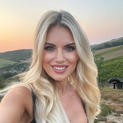 ✨ Not perfect, just trying to shine a little every day ☀️ | Progress, not perfection 🚶♀️💫 | Charging my sunshine batteries 🔋🌞