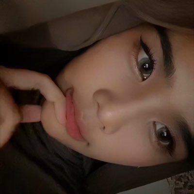 ❀ obsessed with beauty, personal care, fashion, place, trying new food/coffee and cute things ♡ | 175/65 n normal to dry| dm me for collabs or fun stuff 🎀