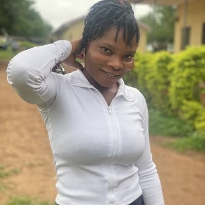 omowumimer86854's profile picture. 