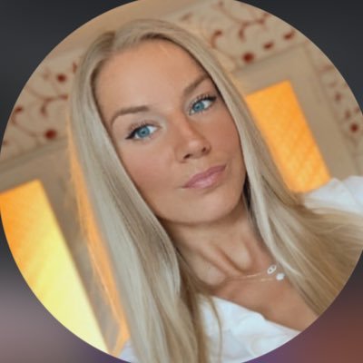 LiLiLiiza's profile picture. Busy mom learning to code