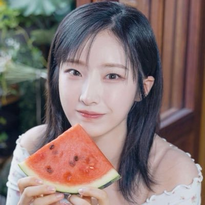 tvnotomo's profile picture. saw loossemble!!!