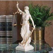 هوَ العراقُ ، فَقُلْ لِلدائراتِ قِفي شاخَ الزَّمانُ جَميعا ًوالعراقُ صَبي