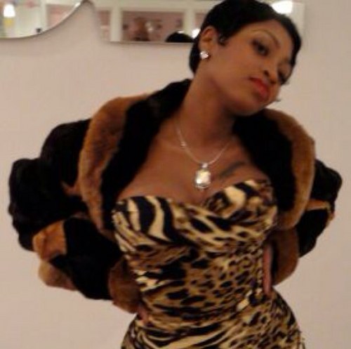 Im just Me but im workn hard at being the best Me. Bank, Vip, Shopping, or in the Lab if your lookn 4 me