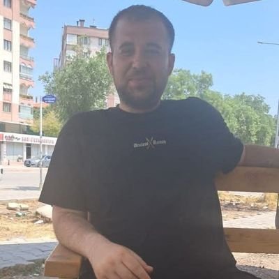 naim332705's profile picture. 