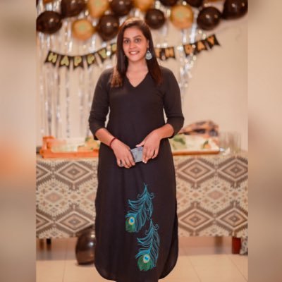 New account 🎶🖤| 🎓 From BMU Lucknow | India Psalm 28:7 ✝️ | Vocalist 🎤| Teacher | Music instructor 🇱🇰