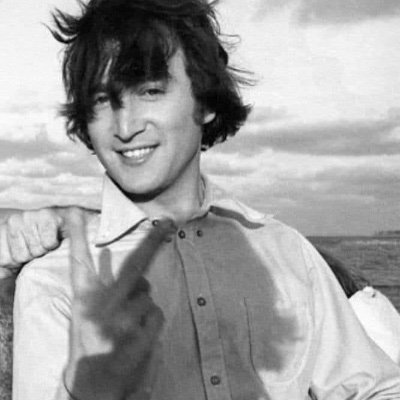 RingoSandles's profile picture. DNI: Hateful People | 16 | “All you need is LOVE”🌈