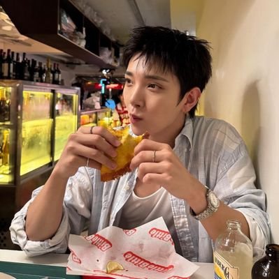 𝐈𝐦𝐚𝐠𝐢𝐧𝐚𝐫𝐲 𝐏𝐞𝐫𝐬𝐨𝐧𝐚 own by 𝐱𝐢𝐚𝐨. Joshua A. Cole - AH 60th Alumna : 2406125022 - find me at B1-012, Banchory, Scotland.
