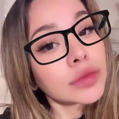 Bella547414's profile picture. 