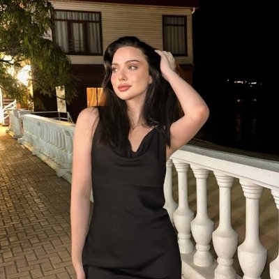 EmilyJohnson_TX's profile picture. ✨ Bridging tech & art | UI/UX designer by passion, coder by curiosity 💻🎨
☕ Obsessed with clean design, deep thinking, and matcha mornings
