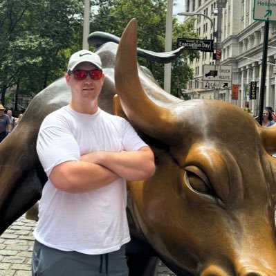 Moon Market on YouTube 150,000 subs. Stock Trader. I buy and sell penny stocks. Trading/Investing is risky. Disclaimer: https://t.co/NtW9yr5GJv