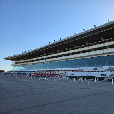 maxon_hayato's profile picture. 酒と音楽と競馬が好き。ドラム叩きます。
SUBARU好きが高じて仕事で関わられるようになれたスバリスト兼、1歳の娘を溺愛中の30代親父です。愛車はSJG FORESTER 
人生は泥臭くがモットー。
Ave Mujica、アイマス全般、DIR EN GREY好き