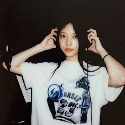hanburuger's profile picture. she/her