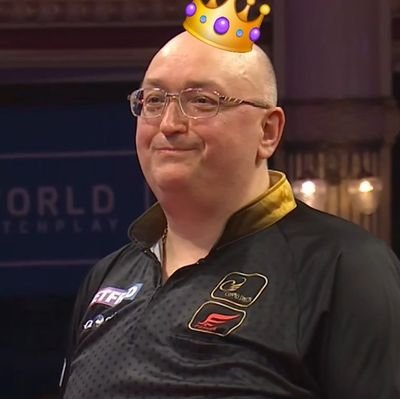 Mateusz / Krakus, Głównie szydera. Dart, #MocnoRataj i Bunting Mental, Gilding Connoisseur. Masochistycznie kibic Wisły Kraków. Lubię też gierki na handheldy