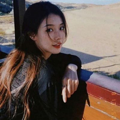 ksCYYH2d0z80Wve's profile picture. 