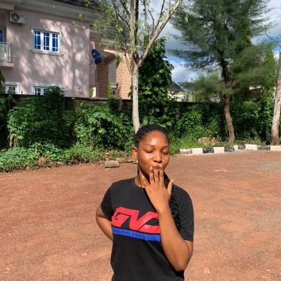 Law student
Aspiring actress
Embracing challenges, one role at a time 😌
