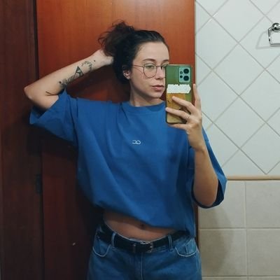 leve, saborosa, genuinamente universitária e apaixonada pela minha esposa s2 s2