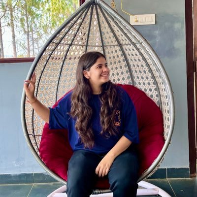 जय श्री कृष्णा ❤🔱
हिमालय-वासी 🌼
10 oct 🎂🥳
#journalist #content ✍️#pauri 🚘#photography🌄❤
give respect then take respect लेख :कर्मणां भविष्यति 🙌❤