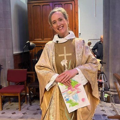 Vicar @BarnKew @StLukesKew. Area Advisor for Women’s Ministry; Vocations Advisor @SouthwarkCofE. Wife, Mother, and Priest. @Selwyn1882 alumna