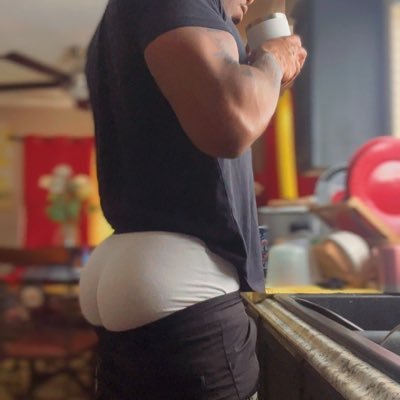 5’9 Total Btm into big big dick Tops !!!!! 🚨do not record content…..🚨. follow me on Snapchat: mrcarter_loveu