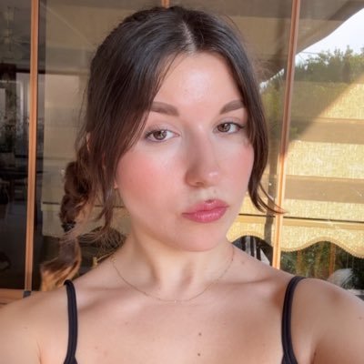 pyraluna's profile picture. cat lover. softwaredev. posts about daily stuff.