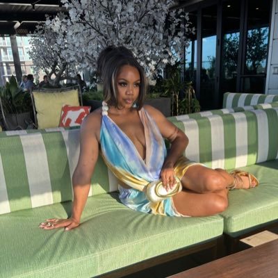 CREATIVE | STYLIST | FIT ME FLY STYLING ✨ FitMeFly@gmail.com