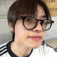 holly (@withleeleo) 's Twitter Profile