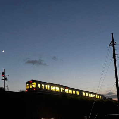 youseijiten's profile picture. 最近、小説に興味を持ちました。書いたものは片っ端から公募に出す予定です。公募勢の方はフォローさせていただきます。 絵垢＠imocyber