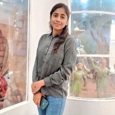 विधि स्नातक 👩🏻🎓🤍
बुन्देलखण्ड महाविद्यालय झांसी।🇮🇳
