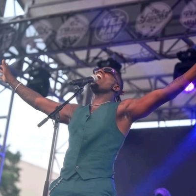 welcome to Jamal Roberts fans connect! a space for fans to support, uplift , share love and to Book
American Idol winner=jamalrobertsmanagement95@gmail.com