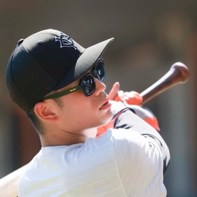 巨人一筋🐰🔥 無言フォロー失礼します。基本フォロバします!岡本と同い年🚹 #Giantsファンと繋がりたい ※野球関連のポストなどが見当たらない人はフォロバしてないです