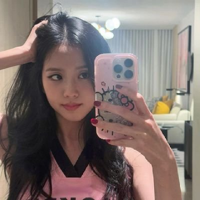 jisoo the most cutest human being to ever exist. I LOVE HERR!🥹