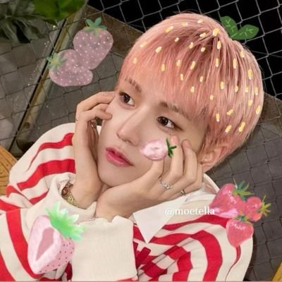 𖦹๋࣭ ⭑strawberries are my thoughts