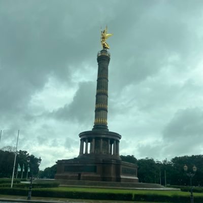 Aykr249745's profile picture. Bu kadar sikik bir döneme nasıl denk geldik.