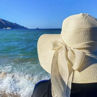 Blossom_1705's profile picture. 90'lar aşığı