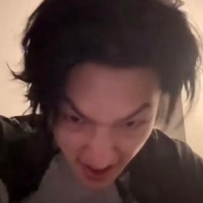 yapperatiny's profile picture. yapper since birth |22 yrs old|