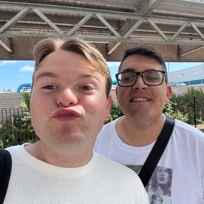 ▫️Assistant Facilitator ▪️Actor ▫️Writer ▪️Theatre Lover ▫️🏳️🌈 ▪️🏳️⚧️ ▫️🇵🇸 ▪️He/They ▫️