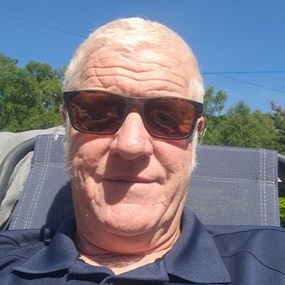 Former Chief Petty Officer,
RN Commando,
Proud Jungly
Gulf War veteran.
845 & 846 NACS Vet
8 x Arctic Warfare deployments.
walking stick maker
⚓🇬🇧🚁