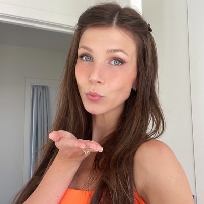 Biggest Ivy Nash Fan ❤️ NOT impersonating I make Fan Art!
