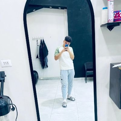 ثم يأتيك من يملأ قلبك بعد عمر من الفراغ 🖤
https://t.co/jXPMyxps7L