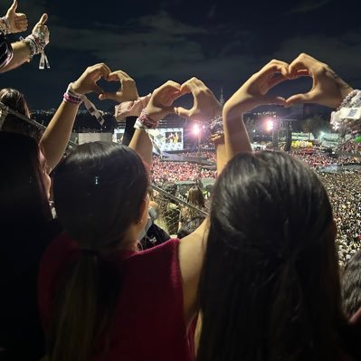 anagabherrera's profile picture. the archer stan