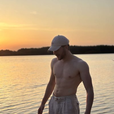 Mesnage13's profile picture. 