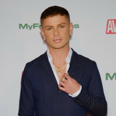 DYLAN HAYES Profile