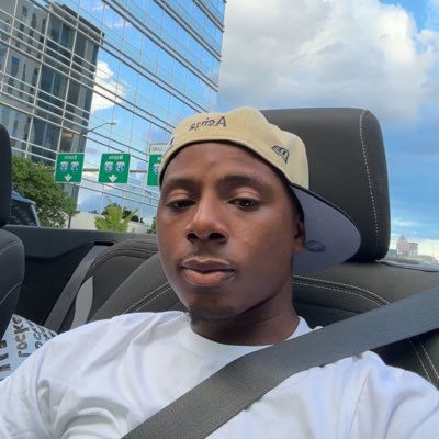 JaleikW's profile picture. | 25 | #NEpats